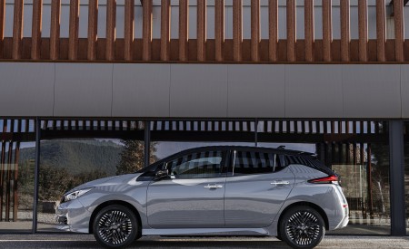 2022 Nissan Leaf (Euro-Spec) Side Wallpapers 450x275 (30)