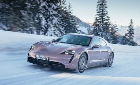 2022 Porsche Taycan Sport Turismo (Color: Frozen Berry Metallic) Front Three-Quarter Wallpapers 450x275 (2)