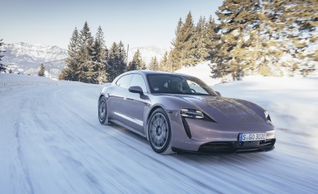 2022 Porsche Taycan Sport Turismo (Color: Frozen Berry Metallic) Front Three-Quarter Wallpapers 450x275 (4)