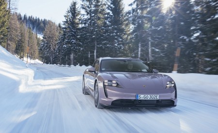 2022 Porsche Taycan Sport Turismo (Color: Frozen Berry Metallic) Front Wallpapers 450x275 (5)