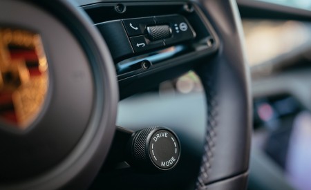 2022 Porsche Taycan Sport Turismo (Color: Frozen Berry Metallic) Interior Steering Wheel Wallpapers 450x275 (27)