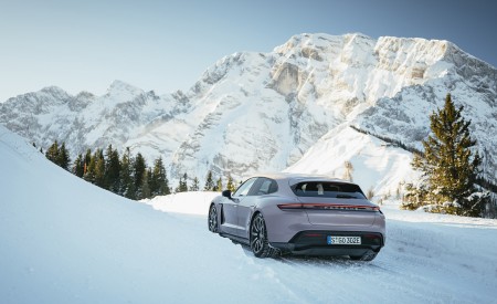2022 Porsche Taycan Sport Turismo (Color: Frozen Berry Metallic) Rear Three-Quarter Wallpapers 450x275 (17)