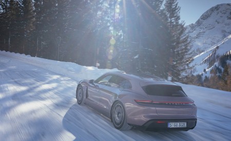 2022 Porsche Taycan Sport Turismo (Color: Frozen Berry Metallic) Rear Three-Quarter Wallpapers 450x275 (7)