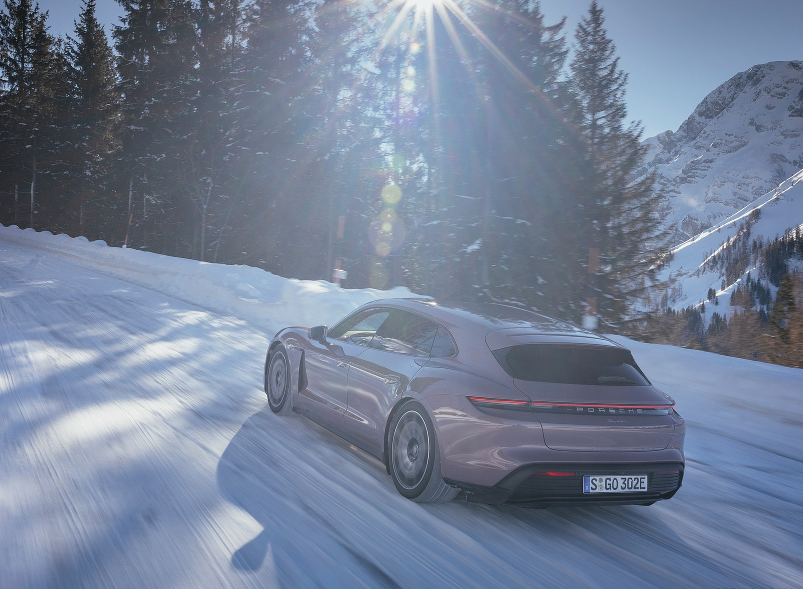 2022 Porsche Taycan Sport Turismo (Color: Frozen Berry Metallic) Rear Three-Quarter Wallpapers (7)