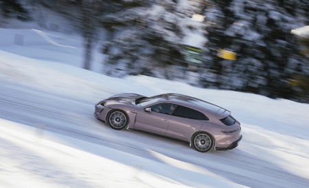 2022 Porsche Taycan Sport Turismo (Color: Frozen Berry Metallic) Side Wallpapers 450x275 (13)