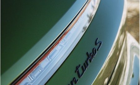 2022 Porsche Taycan Turbo S Sport Turismo (Color: Mamba Green Metallic) Detail Wallpapers 450x275 (23)