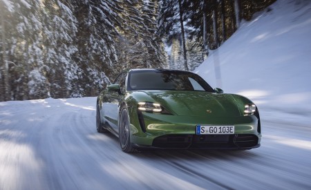 2022 Porsche Taycan Turbo S Sport Turismo (Color: Mamba Green Metallic) Front Wallpapers 450x275 (6)