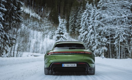 2022 Porsche Taycan Turbo S Sport Turismo (Color: Mamba Green Metallic) Rear Wallpapers 450x275 (20)