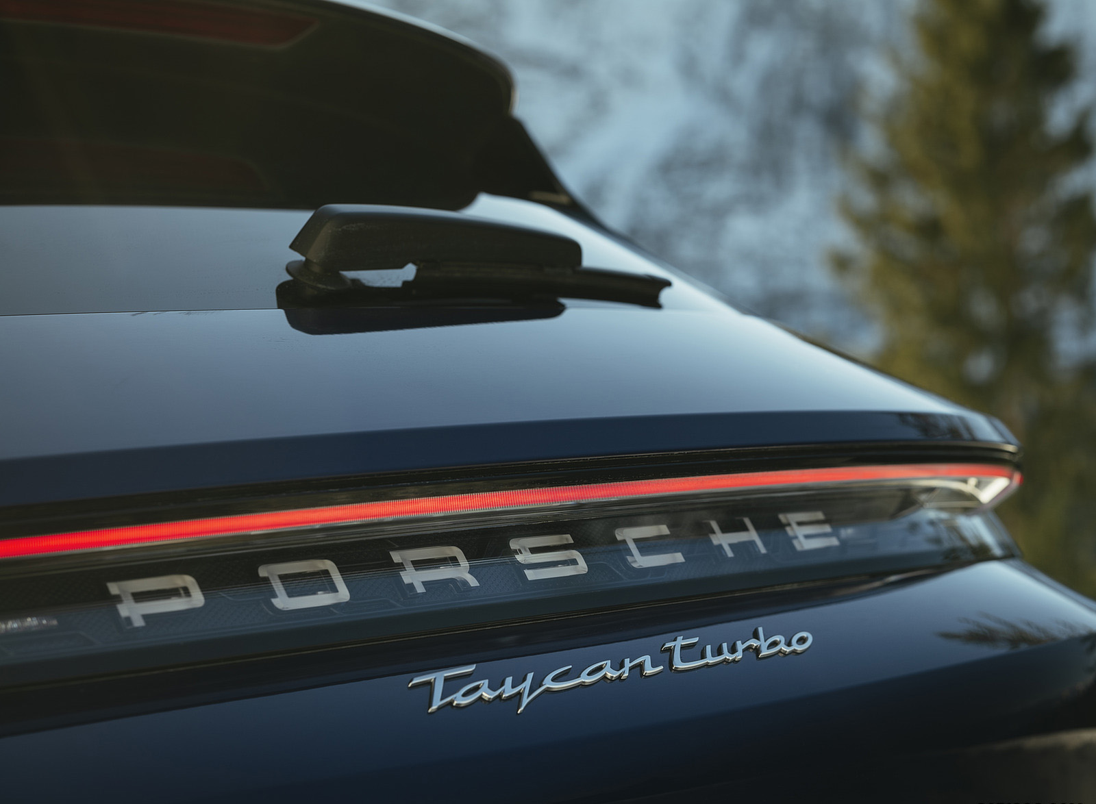 2022 Porsche Taycan Turbo Sport Turismo (Color: Gentian Blue Metallic) Badge Wallpapers (12)