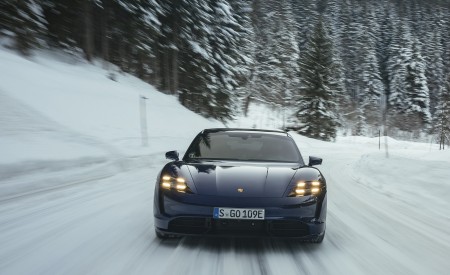2022 Porsche Taycan Turbo Sport Turismo (Color: Gentian Blue Metallic) Front Wallpapers 450x275 (2)