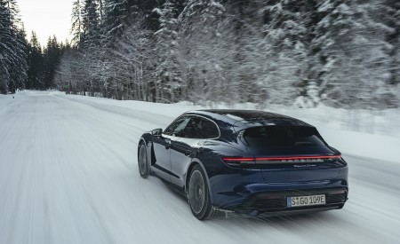 2022 Porsche Taycan Turbo Sport Turismo (Color: Gentian Blue Metallic) Rear Three-Quarter Wallpapers 450x275 (3)