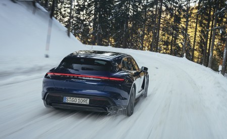 2022 Porsche Taycan Turbo Sport Turismo (Color: Gentian Blue Metallic) Rear Wallpapers 450x275 (7)