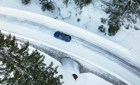 2022 Porsche Taycan Turbo Sport Turismo (Color: Gentian Blue Metallic) Top Wallpapers 450x275 (9)
