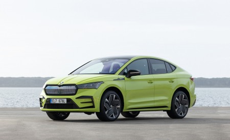 2022 Škoda ENYAQ Coupe RS iV Front Three-Quarter Wallpapers  450x275 (46)