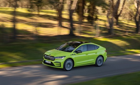 2022 Škoda ENYAQ Coupe RS iV Front Three-Quarter Wallpapers 450x275 (22)