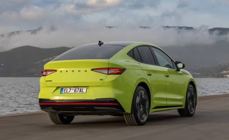 2022 Škoda ENYAQ Coupe RS iV Rear Three-Quarter Wallpapers  450x275 (44)