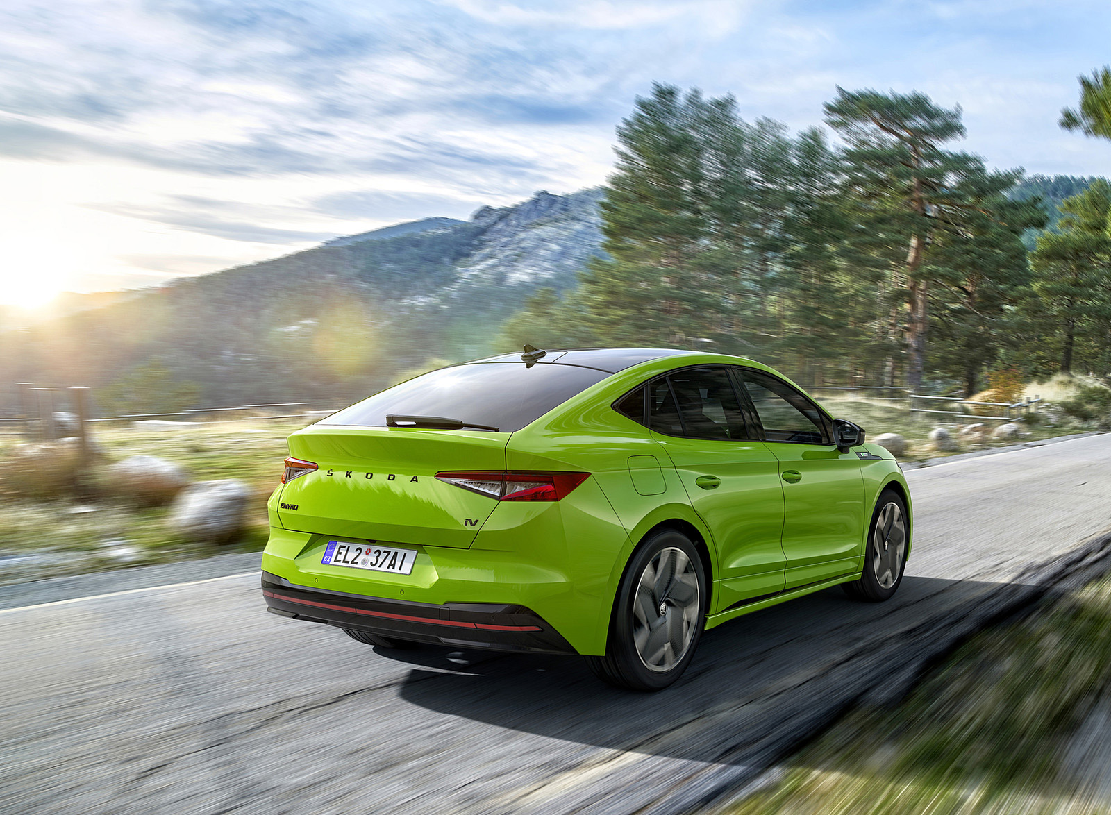 2022 Škoda ENYAQ Coupe RS iV Rear Three-Quarter Wallpapers (4)