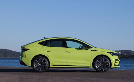 2022 Škoda ENYAQ Coupe RS iV Side Wallpapers 450x275 (60)
