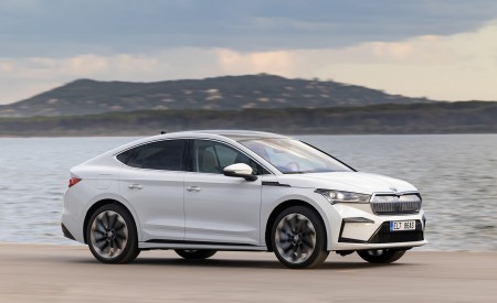2022 Škoda ENYAQ Coupe iV (Color: Moon White) Front Three-Quarter Wallpapers 450x275 (17)
