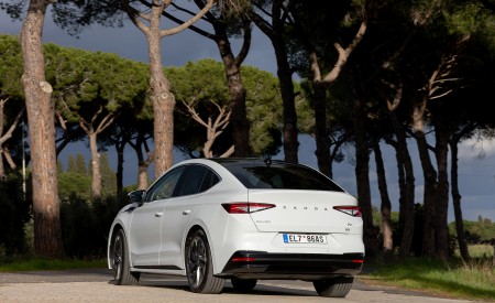 2022 Škoda ENYAQ Coupe iV (Color: Moon White) Rear Three-Quarter Wallpapers 450x275 (30)