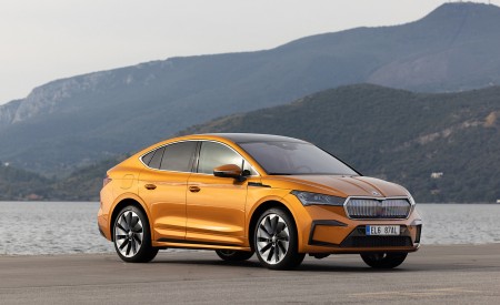 2022 Škoda ENYAQ Coupe iV (Color: Phoenix Orange) Front Three-Quarter Wallpapers 450x275 (101)
