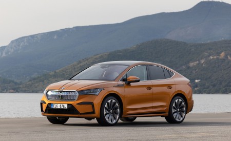 2022 Škoda ENYAQ Coupe iV (Color: Phoenix Orange) Front Three-Quarter Wallpapers 450x275 (102)