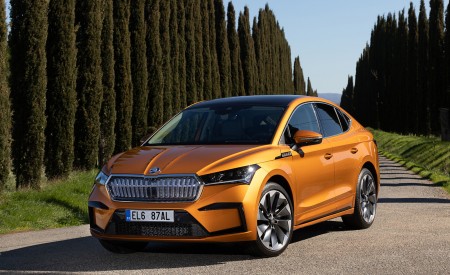 2022 Škoda ENYAQ Coupe iV (Color: Phoenix Orange) Front Three-Quarter Wallpapers 450x275 (127)