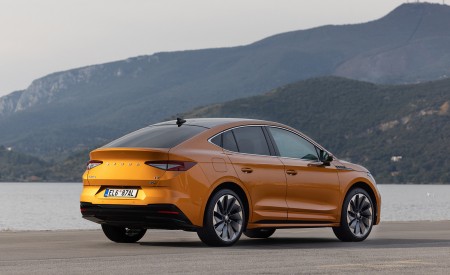 2022 Škoda ENYAQ Coupe iV (Color: Phoenix Orange) Rear Three-Quarter Wallpapers 450x275 (104)