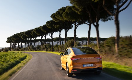 2022 Škoda ENYAQ Coupe iV (Color: Phoenix Orange) Rear Wallpapers 450x275 (67)