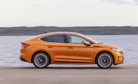 2022 Škoda ENYAQ Coupe iV (Color: Phoenix Orange) Side Wallpapers 450x275 (95)