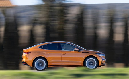 2022 Škoda ENYAQ Coupe iV (Color: Phoenix Orange) Side Wallpapers 450x275 (80)