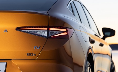 2022 Škoda ENYAQ Coupe iV (Color: Phoenix Orange) Tail Light Wallpapers 450x275 (136)