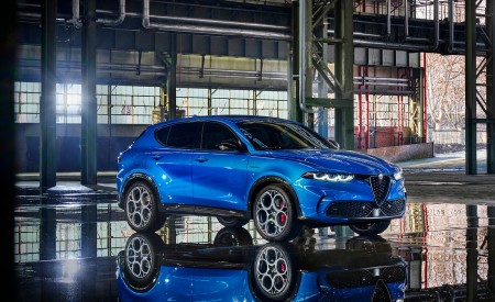 2023 Alfa Romeo Tonale Front Three-Quarter Wallpapers 450x275 (4)