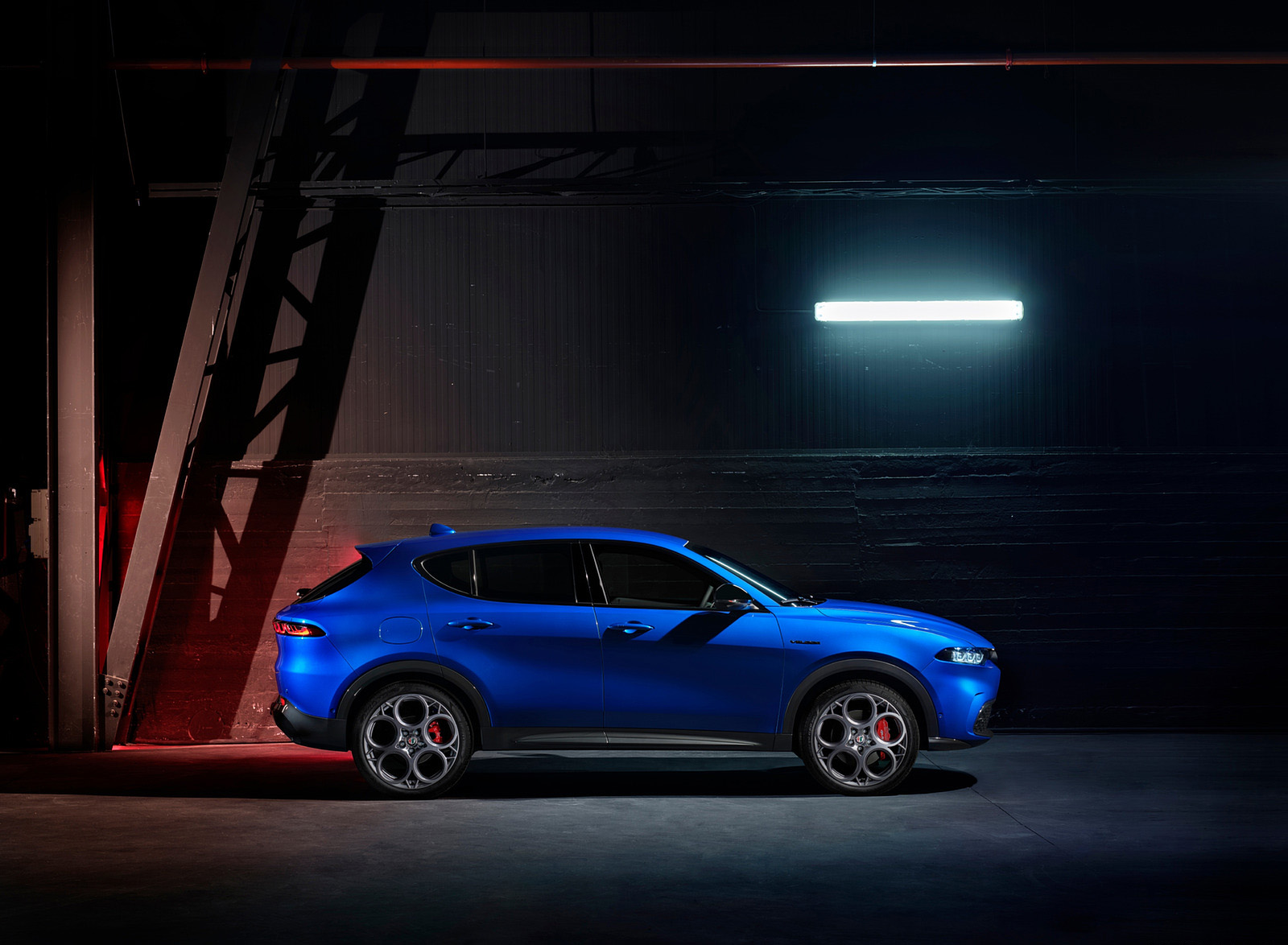 2023 Alfa Romeo Tonale Side Wallpapers (10)