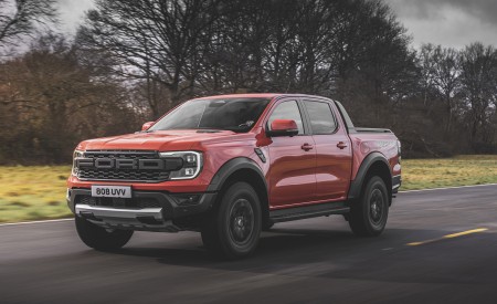 2023 Ford Ranger Raptor (EU-Spec) Front Three-Quarter Wallpapers 450x275 (9)