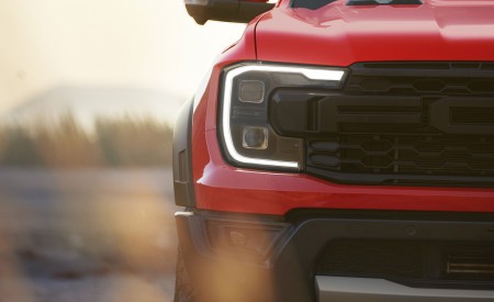 2023 Ford Ranger Raptor (EU-Spec) Headlight Wallpapers 450x275 (27)