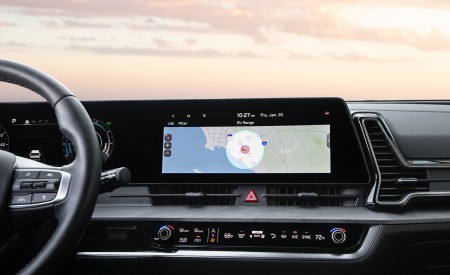 2023 Kia Sportage PHEV Central Console Wallpapers 450x275 (25)