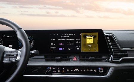 2023 Kia Sportage PHEV Central Console Wallpapers 450x275 (26)