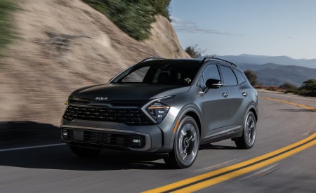 2023 Kia Sportage PHEV Front Three-Quarter Wallpapers 450x275 (2)