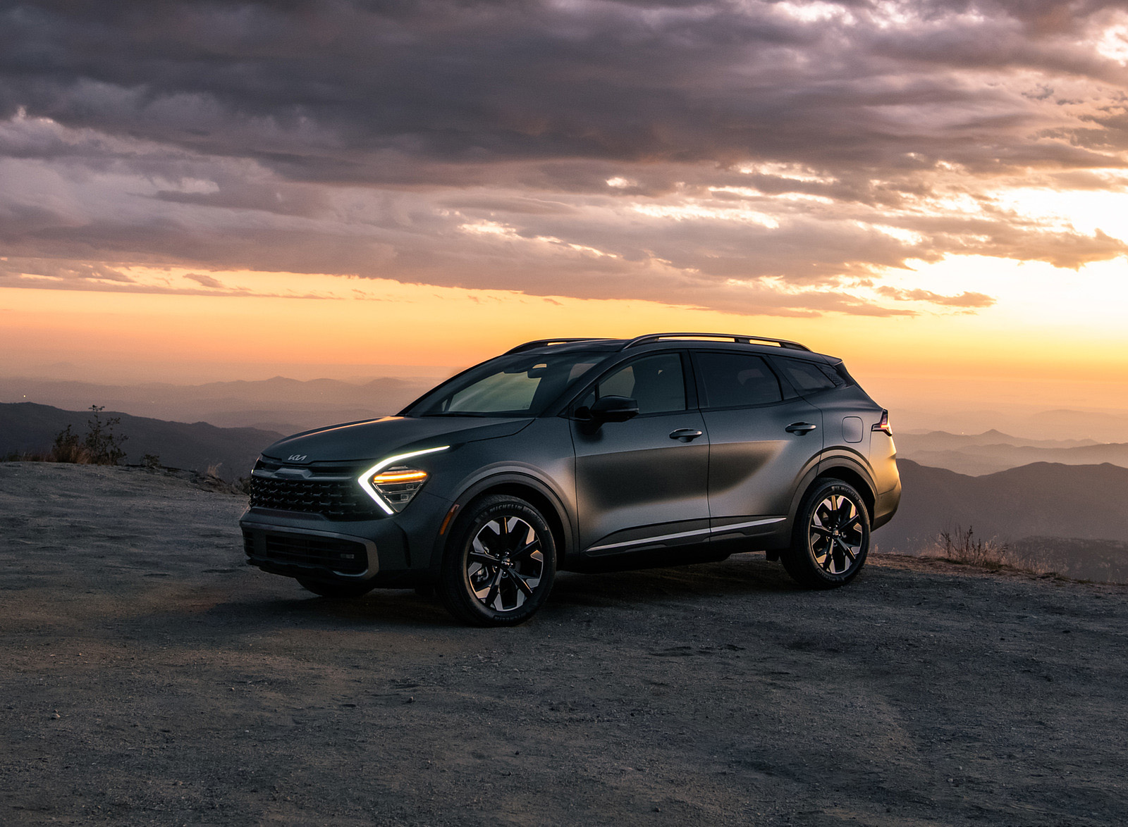 2023 Kia Sportage PHEV Front Three-Quarter Wallpapers (12)