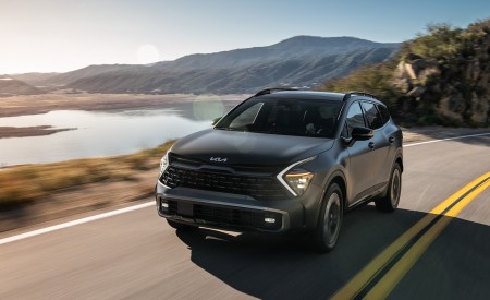 2023 Kia Sportage PHEV Front Three-Quarter Wallpapers 450x275 (3)