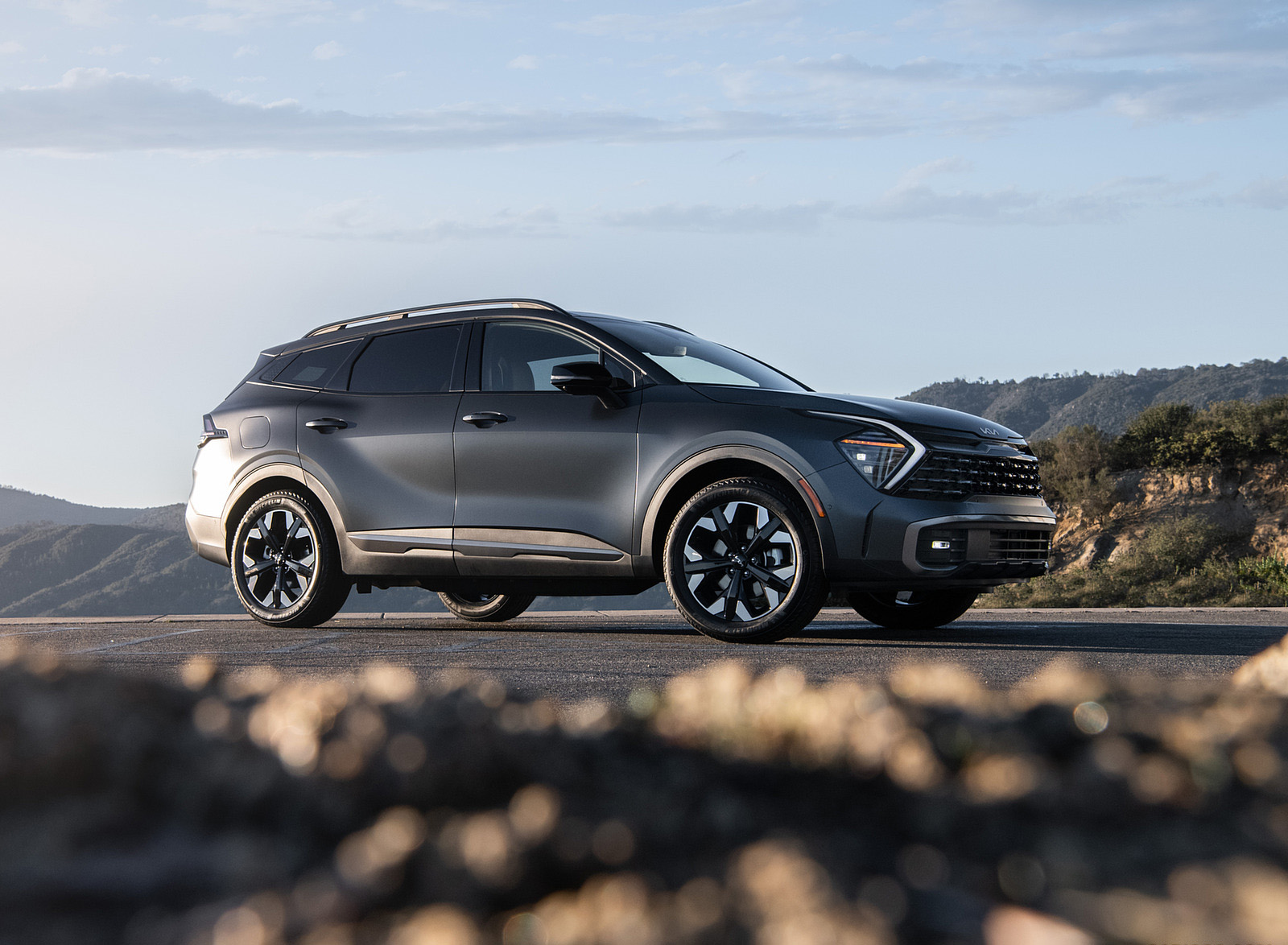 2023 Kia Sportage PHEV Front Three-Quarter Wallpapers (7)
