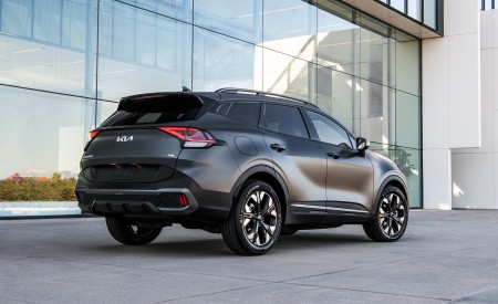 2023 Kia Sportage PHEV Rear Three-Quarter Wallpapers 450x275 (17)