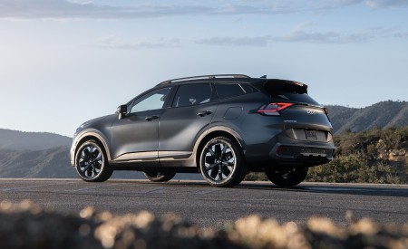 2023 Kia Sportage PHEV Rear Three-Quarter Wallpapers 450x275 (8)