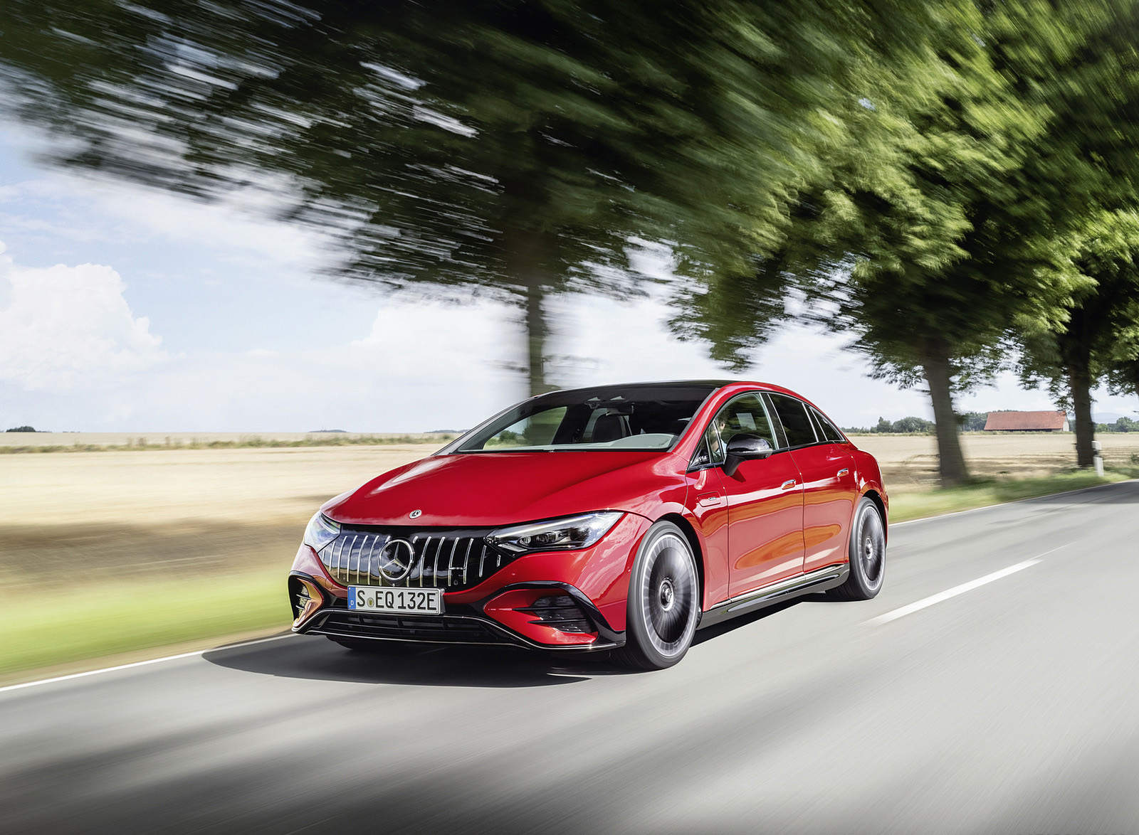 2023 Mercedes-AMG EQE 43 4MATIC (Color: MANUFAKTUR hyacinth red) Front Three-Quarter Wallpapers (13)