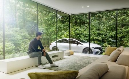 2023 Mercedes-AMG EQE 53 4MATIC+ (Color: Opalite White Bright) Front Three-Quarter Wallpapers 450x275 (193)
