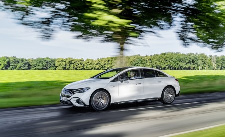 2023 Mercedes-AMG EQE 53 4MATIC+ (Color: Opalite White Bright) Front Three-Quarter Wallpapers 450x275 (180)