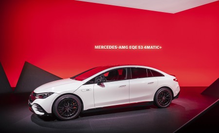 2023 Mercedes-AMG EQE 53 4MATIC+ (Color: Opalite White Bright) Front Three-Quarter Wallpapers 450x275 (215)