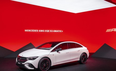 2023 Mercedes-AMG EQE 53 4MATIC+ (Color: Opalite White Bright) Front Three-Quarter Wallpapers 450x275 (217)