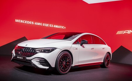 2023 Mercedes-AMG EQE 53 4MATIC+ (Color: Opalite White Bright) Front Three-Quarter Wallpapers 450x275 (218)